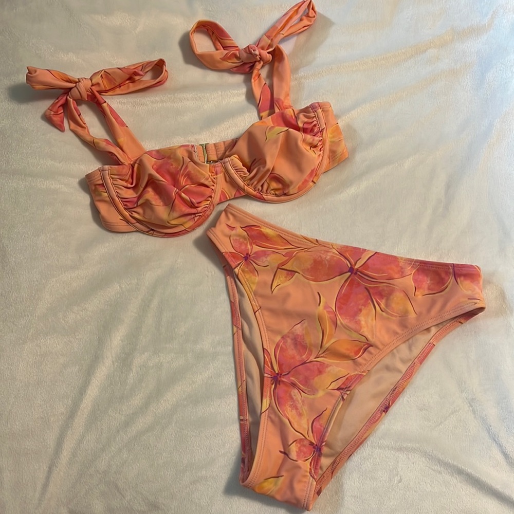 Cupshe Peach Floral Tie-Shoulder Bikini Set